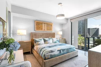 68 SE 6th St #810, Miami, FL 33131 - Photo 12