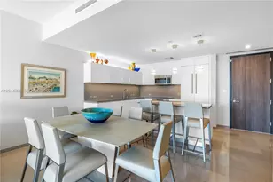 68 SE 6th St, Miami, FL 33131 - Photo 6