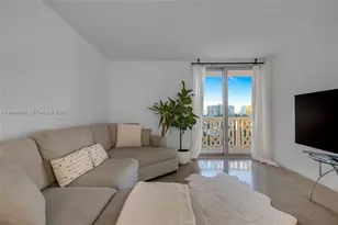 1020 Meridian Ave, Miami Beach, FL 33139 - Photo 4