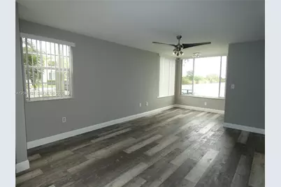 2831 N Oakland Forest Dr #101, Oakland Park, FL 33309 - Photo 4