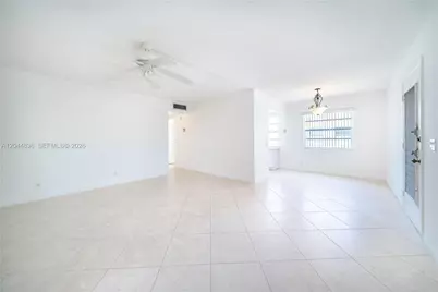 642 N Normandy  N #642, Delray Beach, FL 33484 - Photo 4