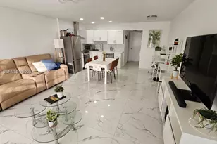 340 S Oakridge S, Deerfield Beach, FL 33442 - Photo 2