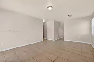 812 NW 70th St, Miami, FL 33150 - Photo 12