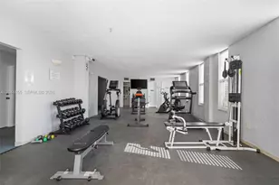 801 S Ocean Dr, Hollywood, FL 33019 - Photo 18