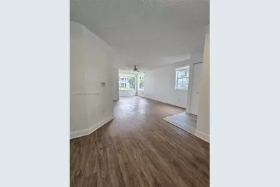 2890 N Oakland Forest Dr #102, Oakland Park, FL 33309 - Photo 4
