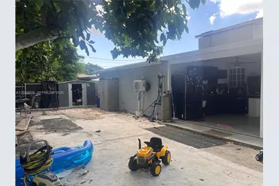 1195 NW 130th St, North Miami, FL 33168 - Photo 20