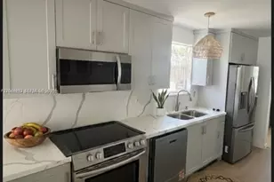 81 NW 44th St, Miami, FL 33127 - Photo 6