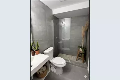 81 NW 44th St, Miami, FL 33127 - Photo 10