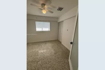 560 NW 1st St #7, Miami, FL 33128 - Photo 12