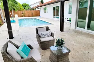 6324 NW 201st Ln, Hialeah, FL 33015 - Photo 2