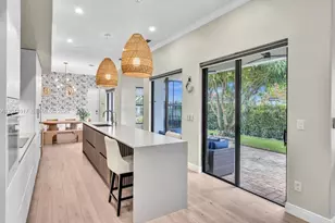 8289 NW 38th St, Cooper City, FL 33024 - Photo 10