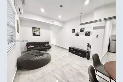 947 NE 149th St, Miami, FL 33161 - Photo 26