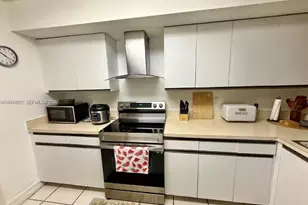 8246 NW 24th St, Coral Springs, FL 33065 - Photo 2