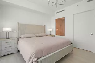2411 Laguna Cir, Miami, FL 33181 - Photo 14
