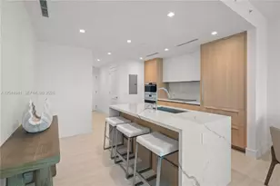 2411 Laguna Cir, Miami, FL 33181 - Photo 10
