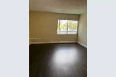 731 N Pine Island Rd #305, Plantation, FL 33324 - Photo 8