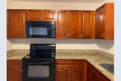 731 N Pine Island Rd #305, Plantation, FL 33324 - Photo 6