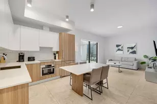 239 SW 9th St, Miami, FL 33130 - Photo 1