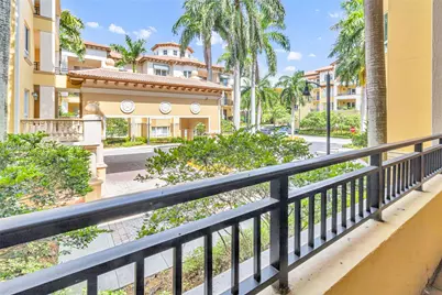 16100 Emerald Estates Dr #298, Weston, FL 33331 - Photo 14
