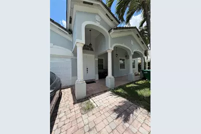 8208 SW 166th Pl, Miami, FL 33193 - Photo 2