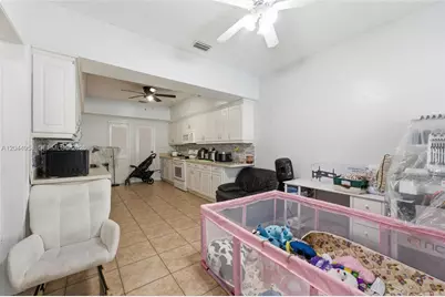 1419 SW 76th Ct, Miami, FL 33144 - Photo 14