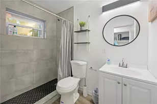 1730 NE 7th St, Fort Lauderdale, FL 33304 - Photo 16