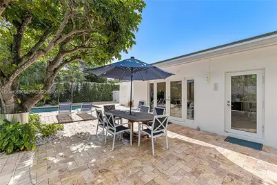 301 Hampton Ln, Key Biscayne, FL 33149 - Photo 4
