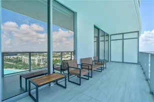 2411 Laguna Cir, Miami, FL 33181 - Photo 28