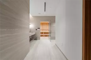 2411 Laguna Cir, Miami, FL 33181 - Photo 40