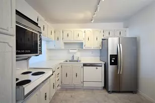 6900 Bay Dr, Miami Beach, FL 33141 - Photo 10