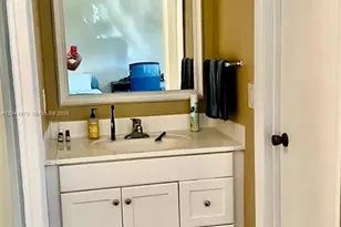8711 SW 30th St, Davie, FL 33328 - Photo 16