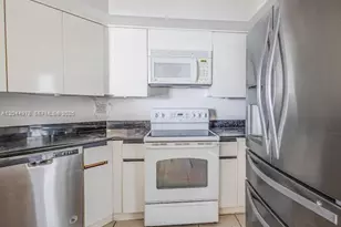 6767 Collins Ave, Miami Beach, FL 33141 - Photo 4