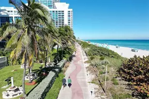 6767 Collins Ave, Miami Beach, FL 33141 - Photo 20