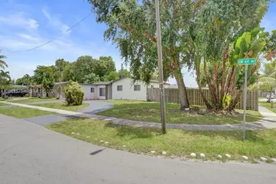 211 SW 64th Ave, Pembroke Pines, FL 33023 - Photo 28