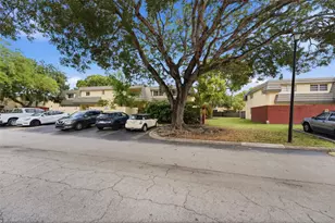 8489 SW 137th Ave, Miami, FL 33183 - Photo 2