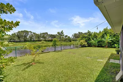 19473 NW 24th Pl, Pembroke Pines, FL 33029 - Photo 36