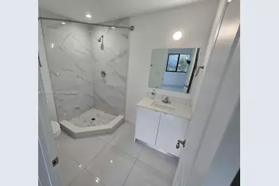 2771 NW 43rd Terrance #2771, Miami, FL 33142 - Photo 6