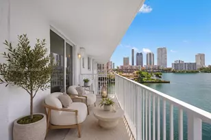 4000 NE 169th St, North Miami Beach, FL 33160 - Photo 2