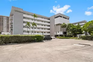 4000 NE 169th St, North Miami Beach, FL 33160 - Photo 36