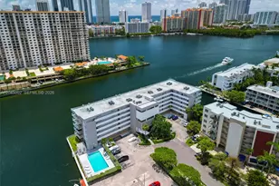 4000 NE 169th St, North Miami Beach, FL 33160 - Photo 38