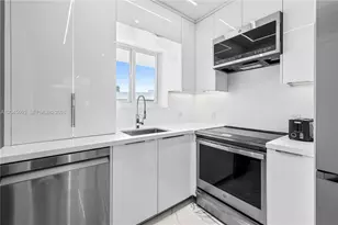 10190 Collins Ave, Bal Harbour, FL 33154 - Photo 6