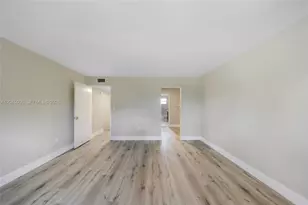 20 NW 87th Ave, Miami, FL 33172 - Photo 26