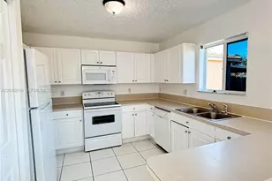 21339 SW 87th Ct, Cutler Bay, FL 33189 - Photo 6