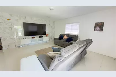 920 NW 65th St, Miami, FL 33150 - Photo 10