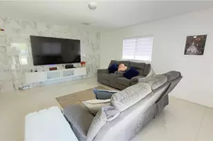 920 NW 65th St, Miami, FL 33150 - Photo 10