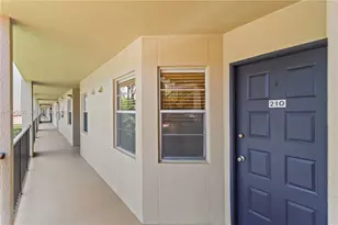 1100 SW 128th Terrace, Pembroke Pines, FL 33027 - Photo 4