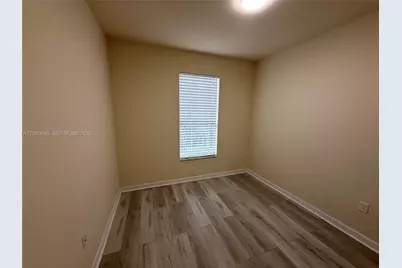 9572 SW 169th Pl #Main House, Miami, FL 33196 - Photo 16