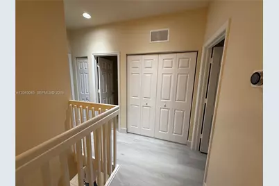 9572 SW 169th Pl #Main House, Miami, FL 33196 - Photo 10