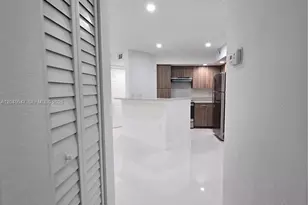 595 Vista Isles Dr, Sunrise, FL 33325 - Photo 10