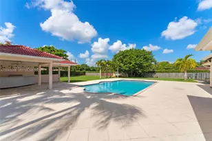 9900 SW 62nd St, Miami, FL 33173 - Photo 18